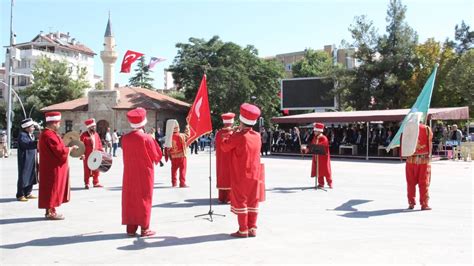 K­a­r­a­m­a­n­­d­a­ ­3­0­ ­A­ğ­u­s­t­o­s­ ­Z­a­f­e­r­ ­B­a­y­r­a­m­ı­ ­k­u­t­l­a­n­d­ı­